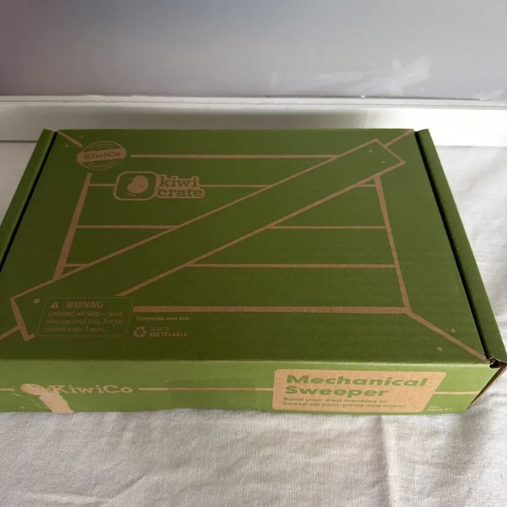 Kiwi Co Crate Mechanical Sweeper Age 6+ STEM Based Science Box New